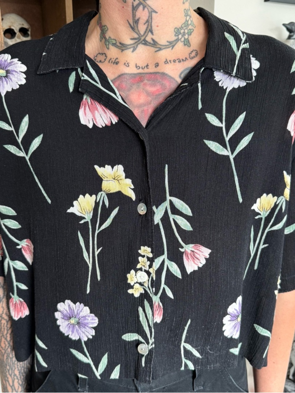 Vintage 80s 90s Cropped Black Floral S/S Blouse ~ Size XL